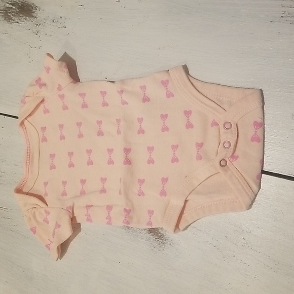 **Baby Girls Sleepers & Onesies Bundle Size 0-3 Months - Picture 4 of 5